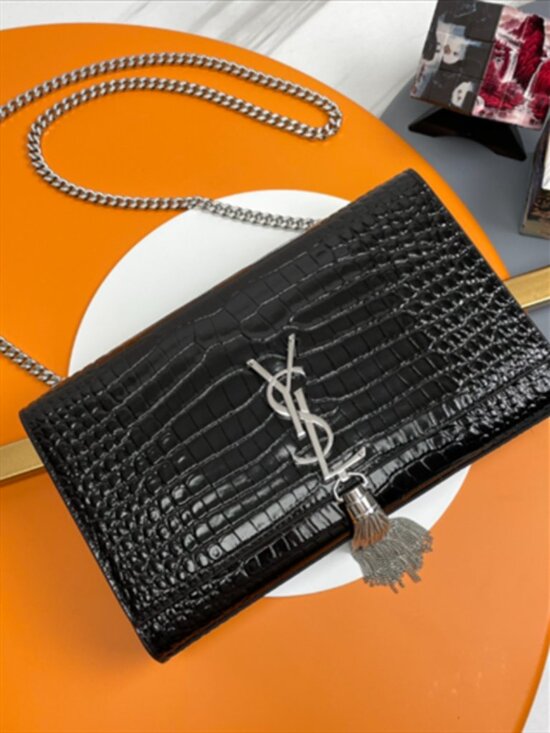 Yves Saint Laurent. Jewelry - Yves Saint Laurent Black Bag
